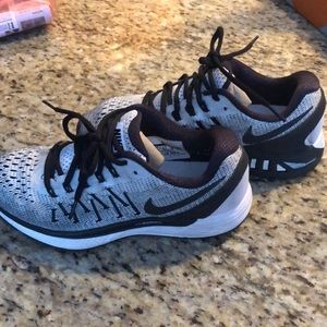 Nike zoom odyssey gym shoes